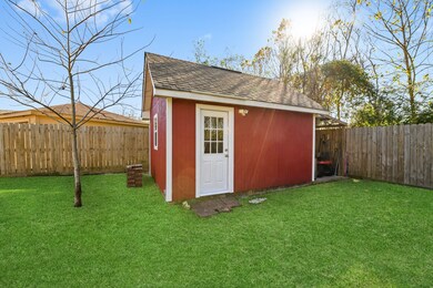 816 Riverside Dr, Alvin, TX 77511 - photo 5