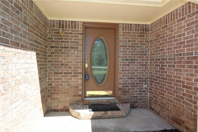 908 NW 9th St, Bentonville, AR 72712 - photo 2