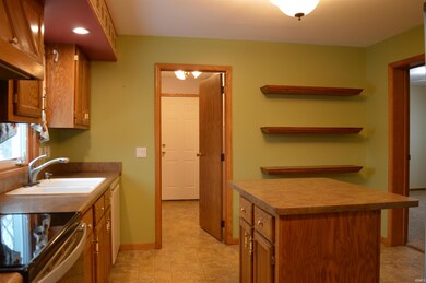 10960 Birdie Ct, Syracuse, IN 46567 - photo 6