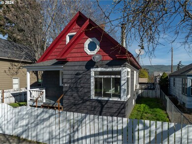 913 E 8th St, the Dalles, OR 97058 - photo 2