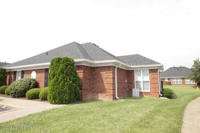 8400 Aspen Glen Way unit 8400, Louisville, KY 40228 - photo 4