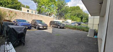 343-345 Hawthorne Ave, Newark, NJ 07112 - photo 3
