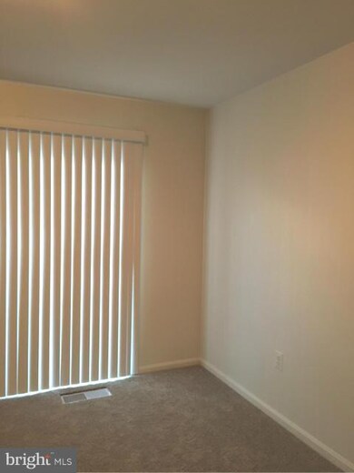 9511 Saluda Ct, Lorton, VA 22079 - photo 7