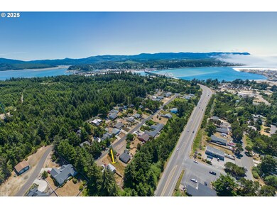 2118 NW View Ridge Dr, Waldport, OR 97394 - photo 5