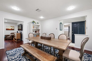 1142 Chamboard Ln, Houston, TX 77018 - photo 2