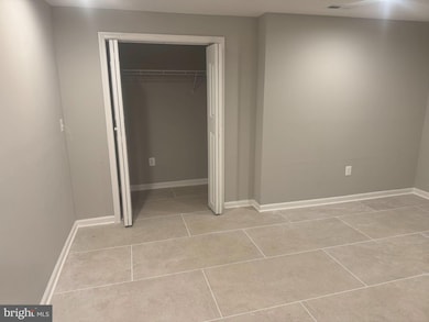 5890 Tulloch Spring Ct, Haymarket, VA 20169 - photo 2