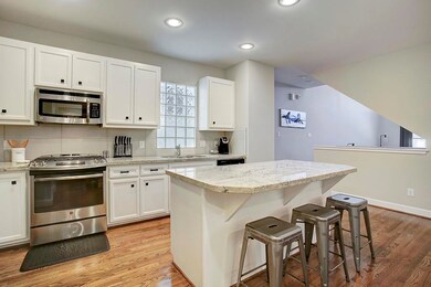 650 Westcross St unit 58, Houston, TX 77018 - photo 4