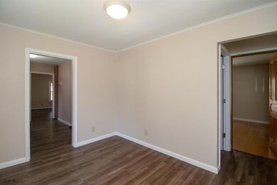 4015 E 32nd St, Des Moines, IA 50317 - photo 7