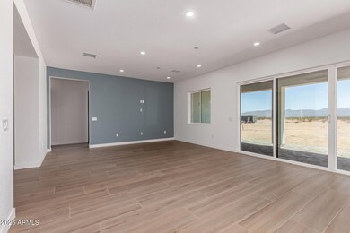 25117 W Mcarthur Rd, Wittmann, AZ 85361 - photo 5