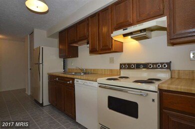 19601 Gunners Branch Rd unit K, Germantown, MD 20876 - photo 5
