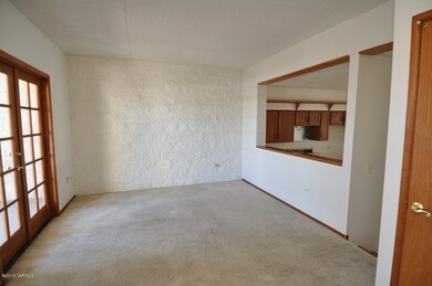 FRONT RM