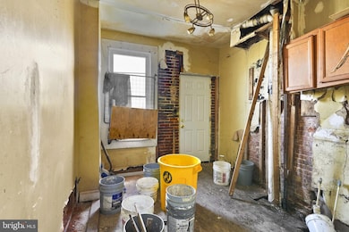 2121 Division St, Baltimore, MD 21217 - photo 6