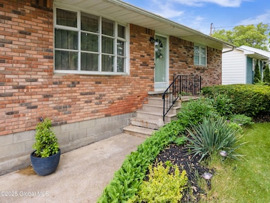 4-3291FrankSt_04
