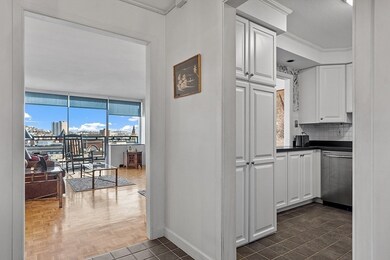 Executive House unit 701, Worcester, MA 01609 - photo 5