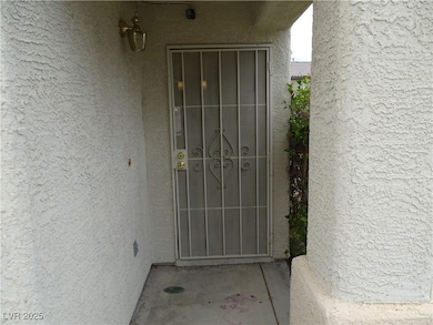 6208 Grizzly Gorge St, Las Vegas, NV 89130 - photo 3