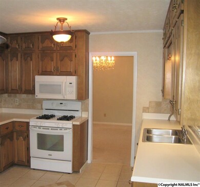 304 Manor St, Gadsden, AL 35901 - photo 4