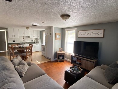 844 Center St, Ludlow, MA 01056 - photo 5