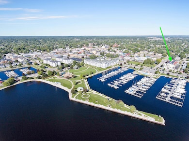 105 W Danaher St unit 201, Ludington, MI 49431 - photo 6