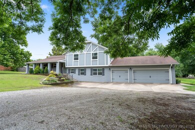 9802 E Clover Creek Dr, Claremore, OK 74017 - photo 2