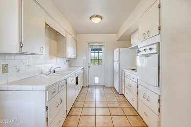 Kitchen 1