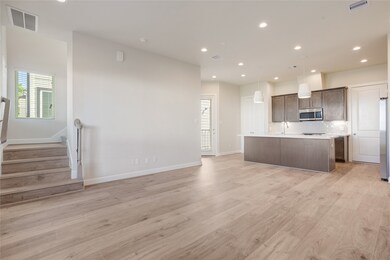 5923 Jasper Jones Way, Houston, TX 77091 - photo 5