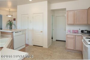 Kitchen (2)