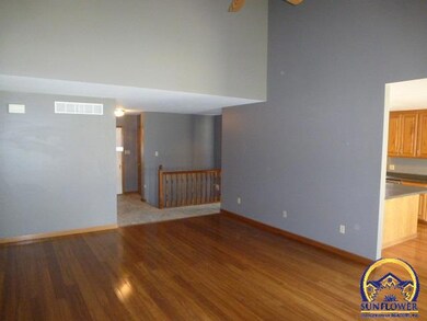 3920 SW 40th St, Topeka, KS 66610 - photo 5