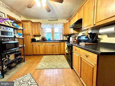 1725 Wilson Ave, Halethorpe, MD 21227 - photo 3