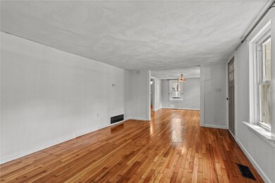 907 Putnam Pike, Chepachet, RI 02814 - photo 6