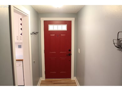 3717 Peppertree Dr, Eugene, OR 97402 - photo 3