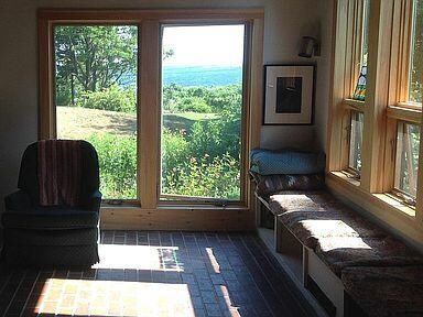Int 1st fl w view