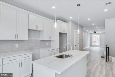 902 W Susquehanna Ave unit 1, Philadelphia, PA 19122 - photo 2