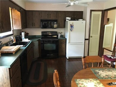 27 Coates Ln, Indiana, PA 15701 - photo 3