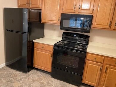 6 Mayfair Ln unit U305, Nashua, NH 03063 - photo 7