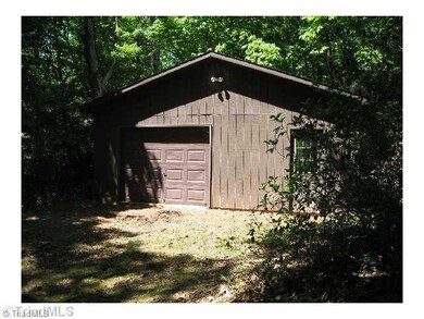 Parking Lot/Garage. Detached Garage
