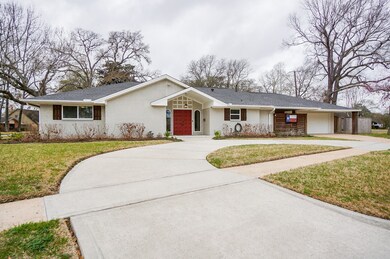1503 W T c Jester Blvd, Houston, TX 77008 - photo 2
