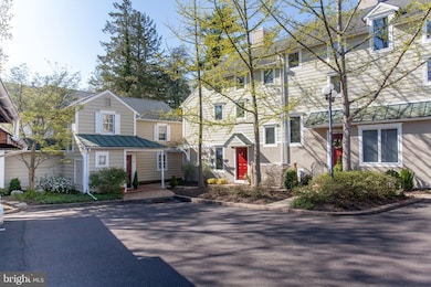 100 Garden Aly unit 8, Doylestown, PA 18901 - photo 3