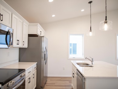 6728 Meadow View Dr S, Fargo, ND 58104 - photo 4