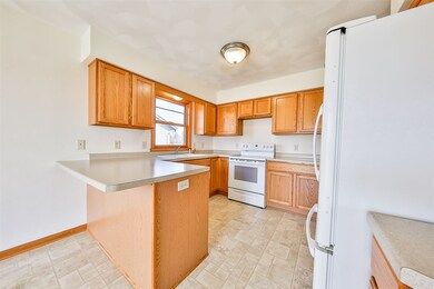 2362 S Terrace St, Janesville, WI 53546 - photo 4