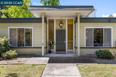 1833 Skycrest Dr unit 2, Walnut Creek, CA 94595 - photo 2