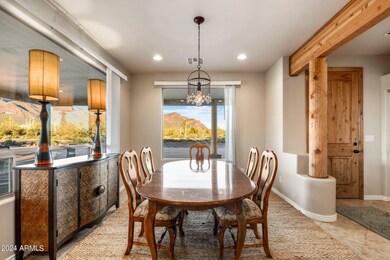 Dining Room & Entry