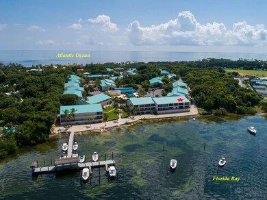 BAYFRONT TOWNHOME!!