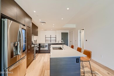07 Kitchen
