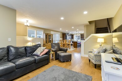 005-photo-living-room-6512782