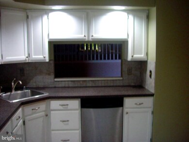 3602 Orchard View Rd, Reading, PA 19606 - photo 5