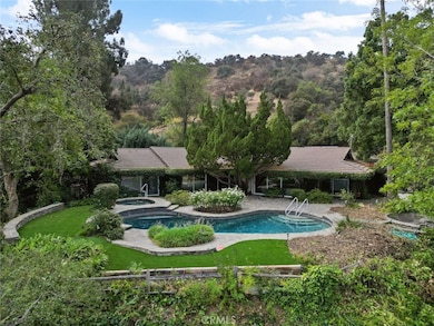 1218 Flintridge Cir, La Canada Flintridge, CA 91011 - photo 2