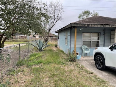 205 S 34th St, Edinburg, TX 78542 - photo 3