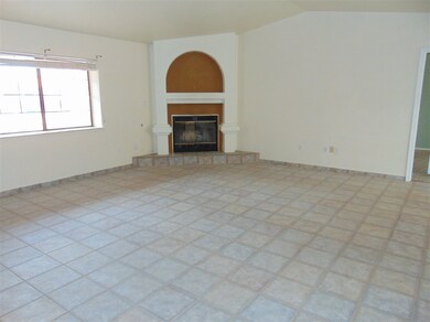 223 Winchester Ct, Alamogordo, NM 88310 - photo 3