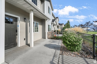 Porch with a residential view