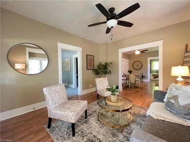 14X14 LIVING ROOM WITH BRAND NEW FLOORING, NEW CEI